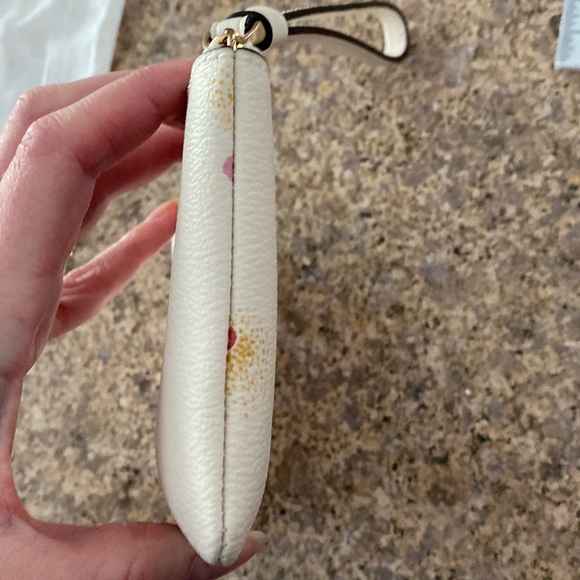 NWT Coach Corner Zip Wristlet Floral (Wristlet Only-Doesn’t Include Dust Bag) - Picture 11 of 17
